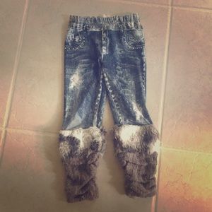 Hannah banana faux fur and knit leggings. Size 4